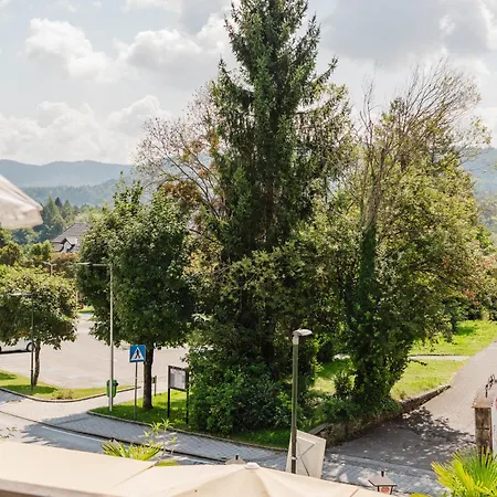 Emilia Am Woerthersee *