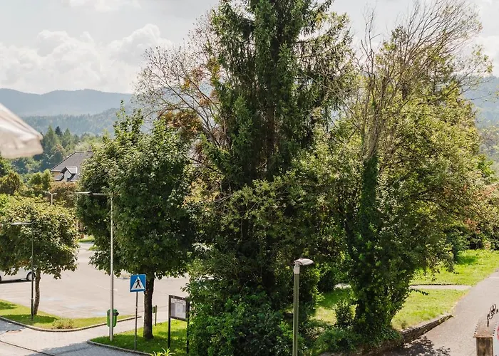 Emilia Am Woerthersee *